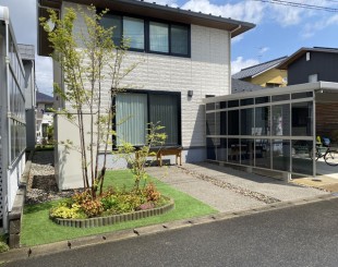 お庭の空きスペースをお洒落な予備駐車スペースとしてリフォーム。新潟市K様邸