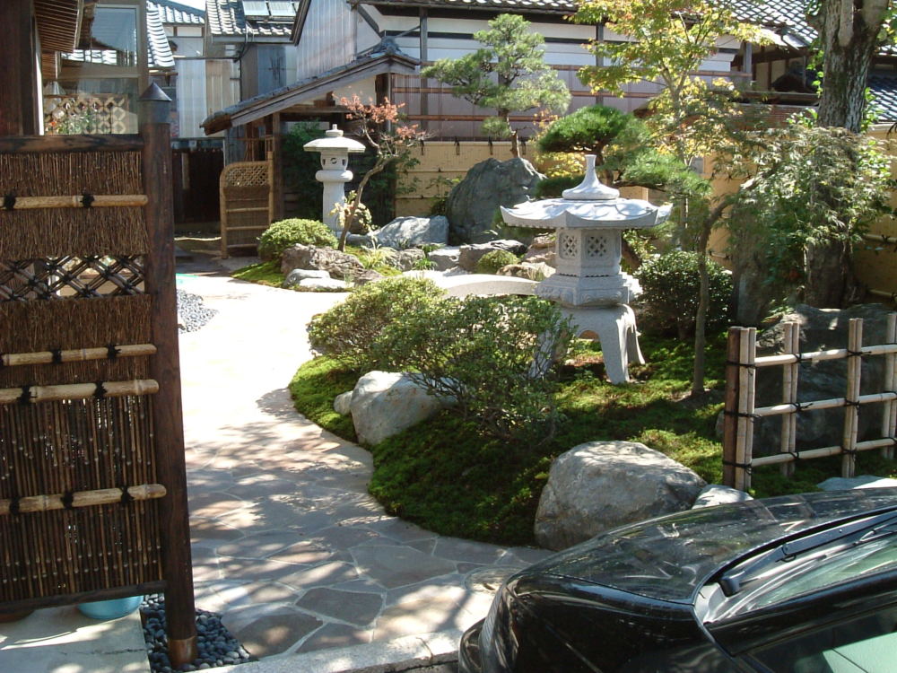 枯山水庭園　「海の景」